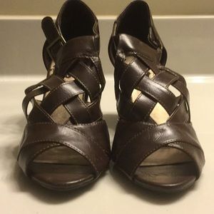 MUDD cage style ankle strap high heels SZ 8M